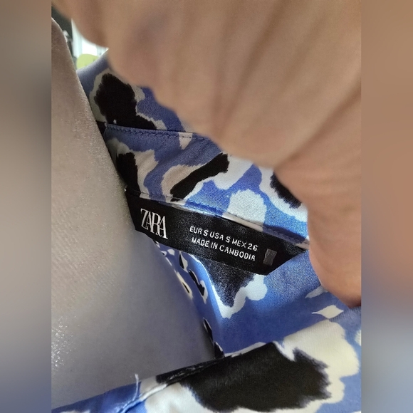 Zara Women's S Animal Print Button-Up Shirt Satin Effect, Black Blue White S - Picture 6 of 6